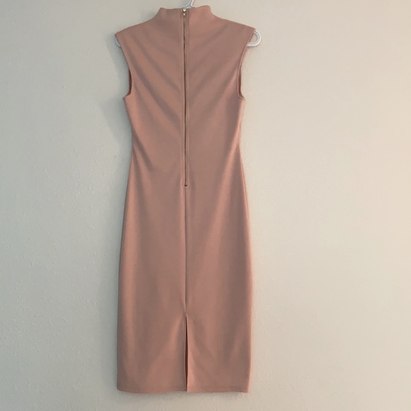 Fitted pink body con dress - Picture 4 of 4